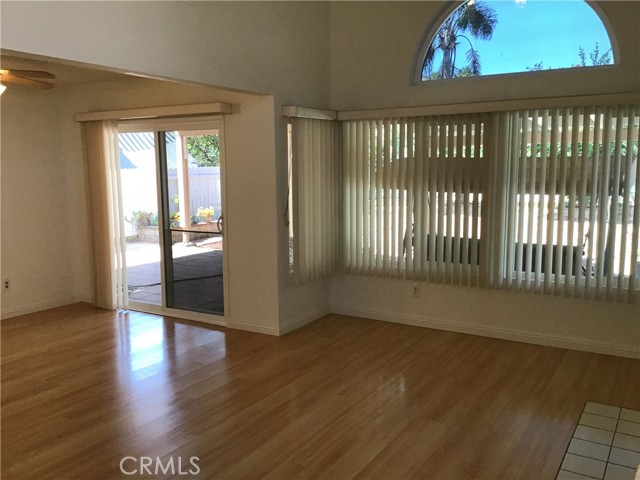 Detail Gallery Image 3 of 41 For 3676 Windstorm Way, Riverside,  CA 92503 - 3 Beds | 2/1 Baths