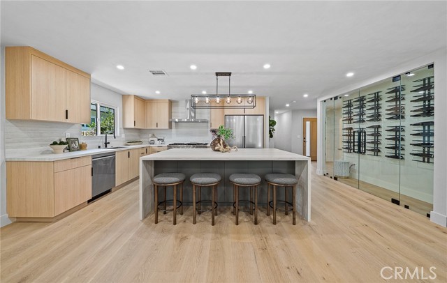 5157 Woodley Avenue, Encino CA: https://media.crmls.org/medias/05e62334-4878-4b9a-97bc-fef48e8cd857.jpg