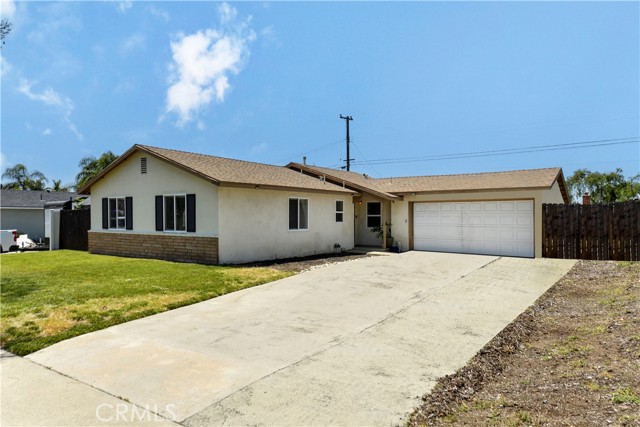 Detail Gallery Image 1 of 22 For 2325 Mountain Ave, Pomona,  CA 91767 - 4 Beds | 2 Baths