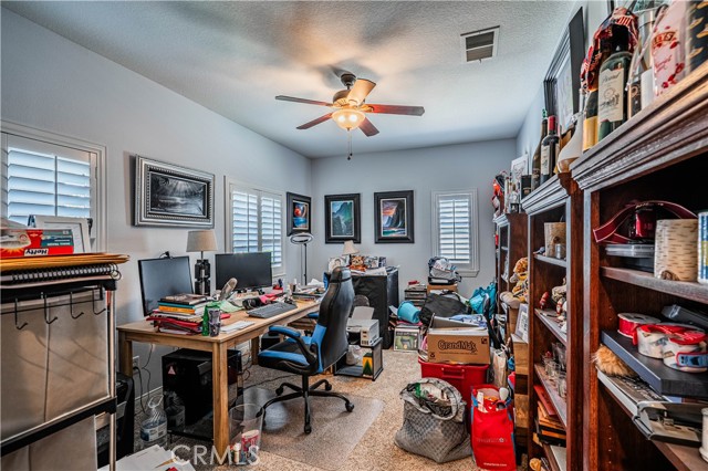 Detail Gallery Image 33 of 72 For 30867 via Bonica, Lake Elsinore,  CA 92530 - 5 Beds | 2/1 Baths