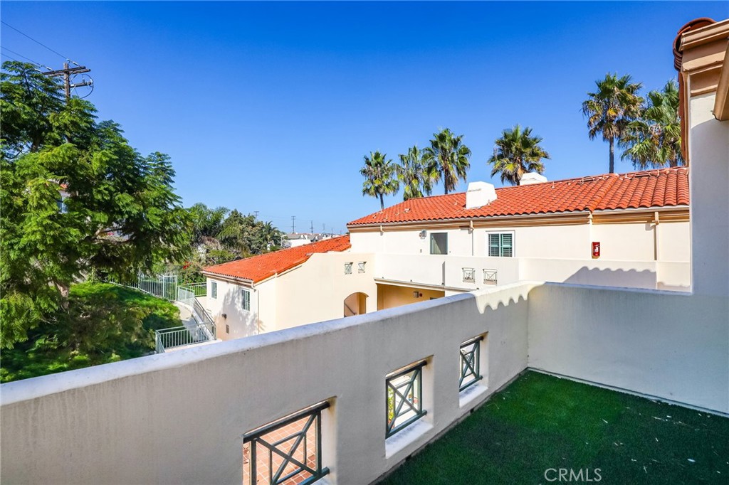 MLS #OC25259369 image #17