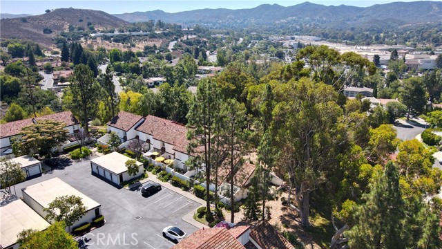 Detail Gallery Image 8 of 32 For 724 Tuolumne Dr, Thousand Oaks,  CA 91360 - 2 Beds | 1 Baths