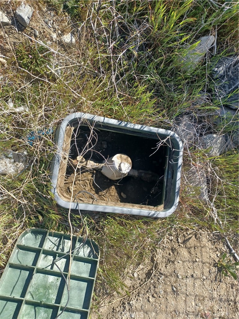https://media.crmls.org/medias/05e7a507-0e27-440d-afcc-189be6836af8.jpg?preset=X-Large