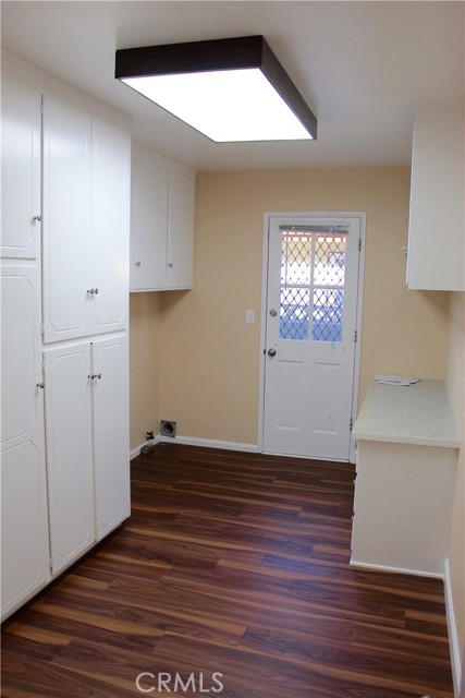Detail Gallery Image 9 of 33 For 1556 23rd St, Manhattan Beach,  CA 90266 - 3 Beds | 2 Baths