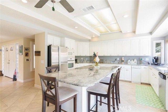 Detail Gallery Image 16 of 52 For 1802 Prince Albert Dr, Riverside,  CA 92507 - 2 Beds | 2 Baths