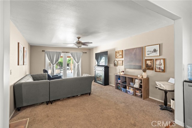2608 Temple Lane, Bakersfield CA: https://media.crmls.org/medias/05e8cb0f-a3d5-490a-aba9-f39ffcea87a2.jpg