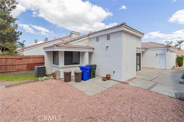Detail Gallery Image 28 of 30 For 14361 El Contento Ave, Fontana,  CA 92337 - 2 Beds | 2 Baths