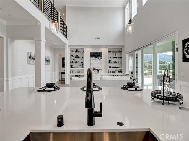35886 Wildwood Crest Drive, Yucaipa CA: https://media.crmls.org/medias/05e99198-3511-4c84-96b9-4e6718bf1d55.jpg