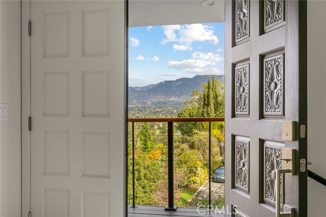 Detail Gallery Image 15 of 66 For 981 Glen Oaks, Pasadena,  CA 91105 - 3 Beds | 3 Baths