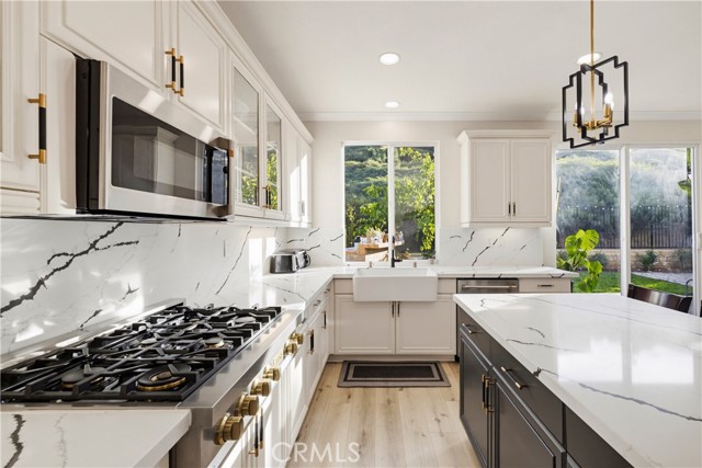 Detail Gallery Image 18 of 75 For 19721 Mathilde, Saugus,  CA 91350 - 5 Beds | 4 Baths