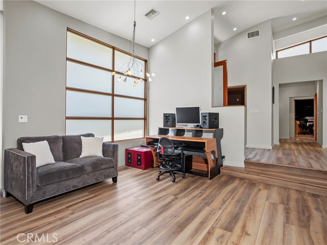 5762 Andasol Avenue, Encino CA: https://media.crmls.org/medias/05eab379-a32b-40ad-bc3a-5b3d40f1b88d.jpg