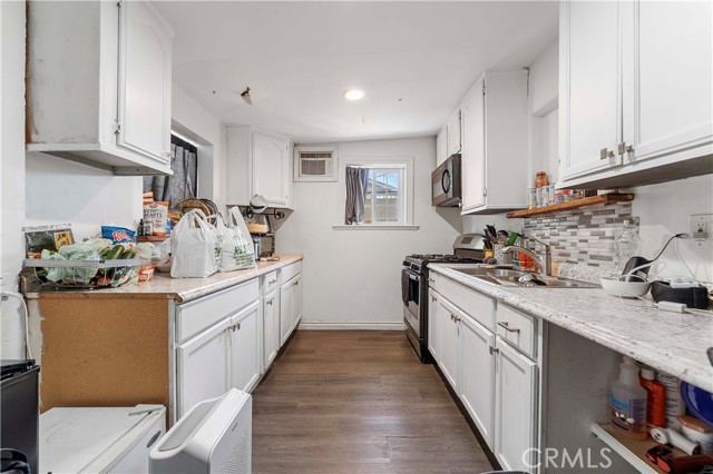 4539 Maine Avenue, Baldwin Park CA: https://media.crmls.org/medias/05ebb6b4-de08-4448-9541-996f556a80c1.jpg