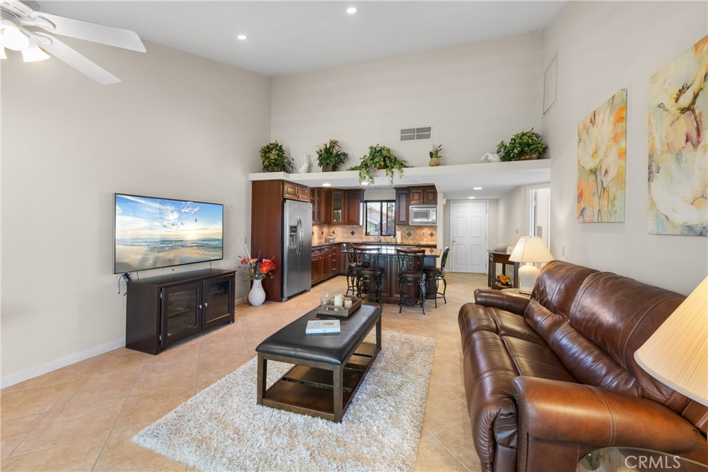 MLS #OC25260495 image #7