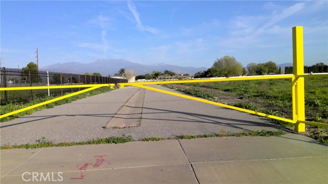 Detail Gallery Image 3 of 14 For 1 Lyon Ave, Hemet,  CA 92543 - – Beds | – Baths