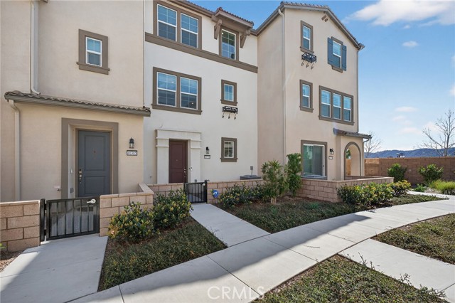 Detail Gallery Image 2 of 53 For 40379 Melrose Dr, Temecula,  CA 92591 - 2 Beds | 2/1 Baths