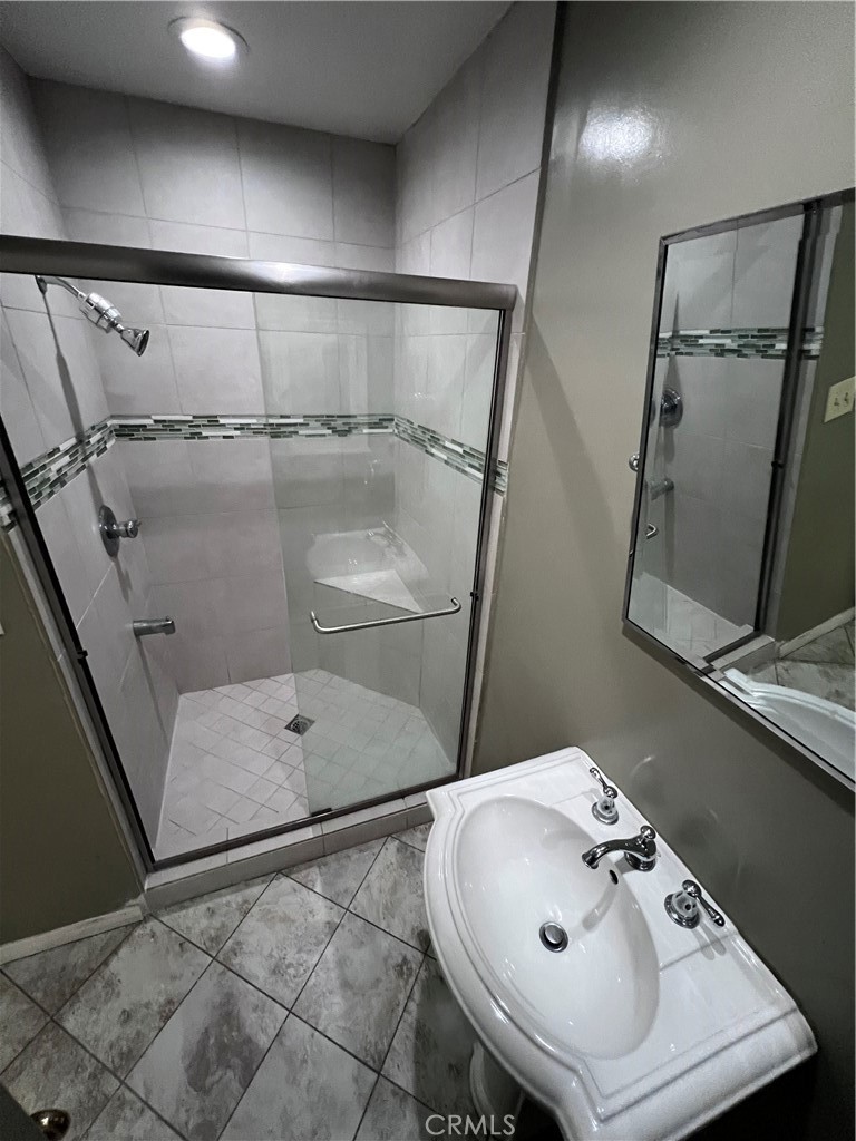 https://media.crmls.org/medias/05ee6ec5-6adf-44ef-a58d-cc0b72628f74.jpg?preset=X-Large