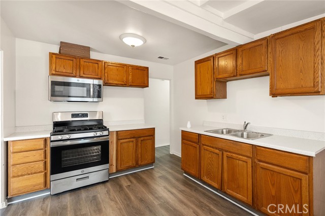 Detail Gallery Image 11 of 27 For 1015 N Moraga St, Anaheim,  CA 92801 - 3 Beds | 1 Baths