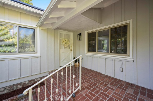 20955 De Mina Street, Woodland Hills CA: https://media.crmls.org/medias/05f08b8e-9d95-446c-bd38-8c70d39f02a6.jpg