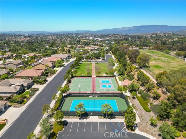 Detail Gallery Image 3 of 56 For 287 Tom Mcguinness Jr. Cir, Fallbrook,  CA 92028 - 4 Beds | 2/1 Baths