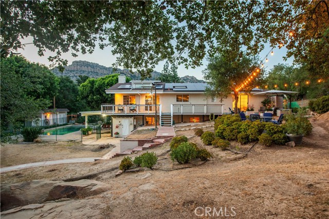 23328 Valley Circle Boulevard, Chatsworth CA: https://media.crmls.org/medias/05f18697-fa6a-45e5-b749-bba754f2ba81.jpg