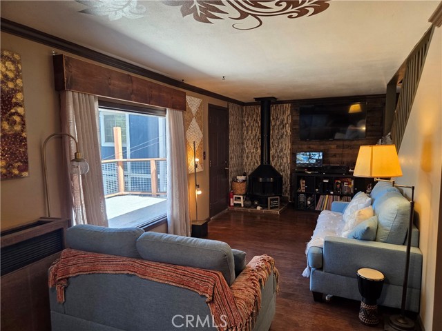 Detail Gallery Image 10 of 32 For 23553 Lake Dr, Crestline,  CA 92325 - 2 Beds | 2 Baths