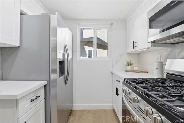 Detail Gallery Image 10 of 28 For 11119 Camarillo #104,  North Hollywood,  CA 91602 - 2 Beds | 2/1 Baths