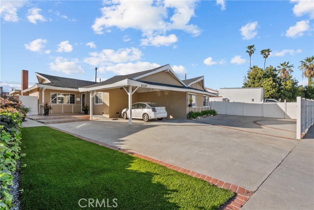 Detail Gallery Image 5 of 59 For 9559 9561 Natick Ave, North Hills,  CA 91343 - 5 Beds | 4 Baths