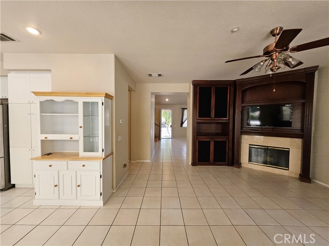 1366 Withorn Court, Riverside CA: https://media.crmls.org/medias/05f2d9ac-b505-4a95-a77e-03faa6ef19e4.jpg