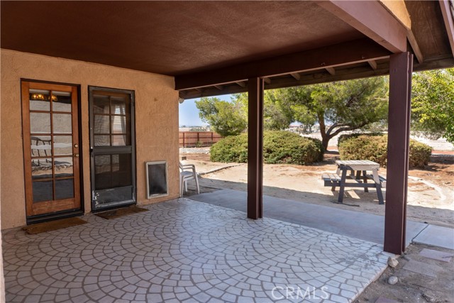 12580 Indian River Drive, Apple Valley CA: https://media.crmls.org/medias/05f2da1a-5e9e-4dd8-b819-b892477cdf5c.jpg