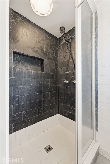 Detail Gallery Image 34 of 36 For 20305 Aetna, Woodland Hills,  CA 91367 - 3 Beds | 2 Baths