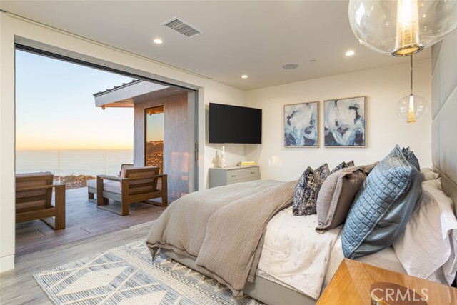 Detail Gallery Image 14 of 38 For 1238 Anacapa Way, Laguna Beach,  CA 92651 - 4 Beds | 4 Baths