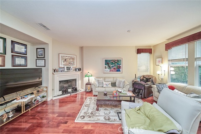 Detail Gallery Image 16 of 62 For 20655 Lugano Way, Porter Ranch,  CA 91326 - 4 Beds | 3 Baths