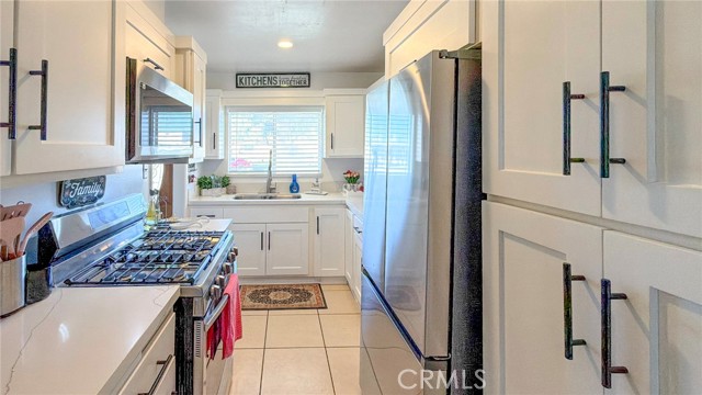 Detail Gallery Image 2 of 21 For 465 Driftwood Drive, El Centro,  CA 92243 - 3 Beds | 2 Baths