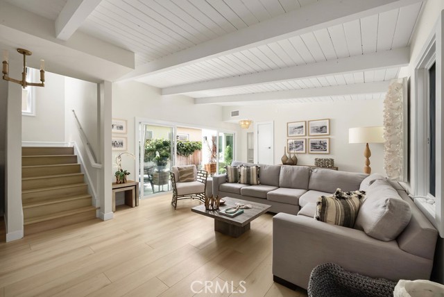Detail Gallery Image 5 of 45 For 410 Acacia Ave #1/2,  Corona Del Mar,  CA 92657 - 3 Beds | 3 Baths