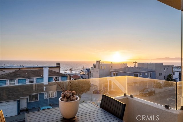 4216 Highland Avenue, Manhattan Beach, California 90266, 2 Bedrooms Bedrooms, ,2 BathroomsBathrooms,Residential,Sold,Highland,SB22108574