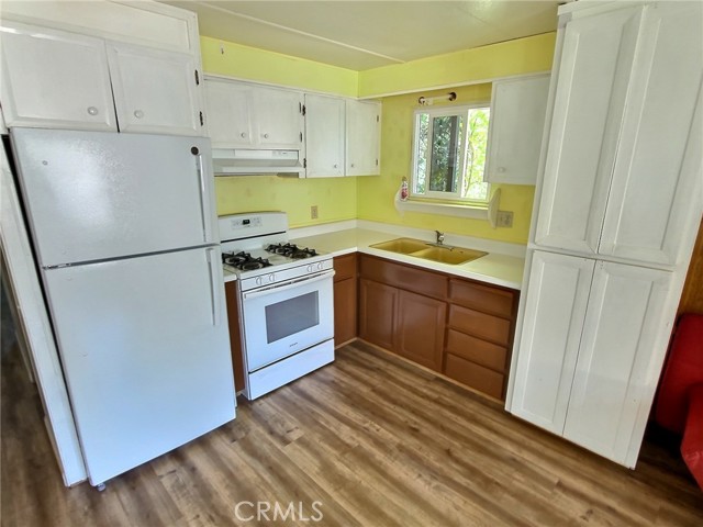 3630 Country Club Drive, Lucerne CA: https://media.crmls.org/medias/05f58c03-3d1b-4641-8853-b7eee1a4834b.jpg