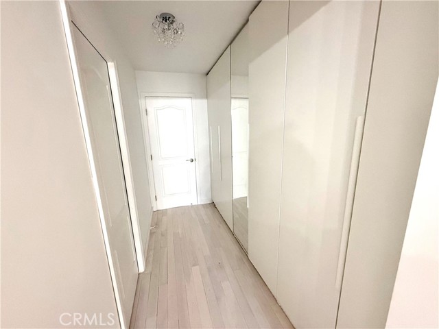 5317 Coldwater Canyon Avenue, D photo 8