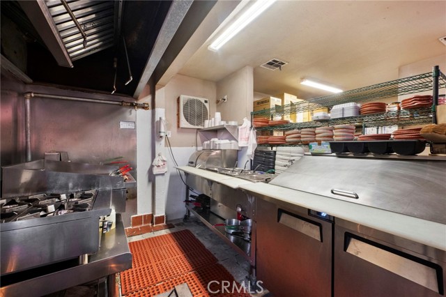 8111 Foothill Boulevard, Rancho Cucamonga CA: https://media.crmls.org/medias/05f6692f-bb52-4c7b-a86c-86eaa69489fb.jpg