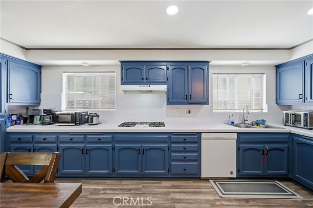 27828 Parkvale, Santa Clarita CA: https://media.crmls.org/medias/05f74aeb-b6d3-496e-9ca6-dfaf1e05d6ca.jpg