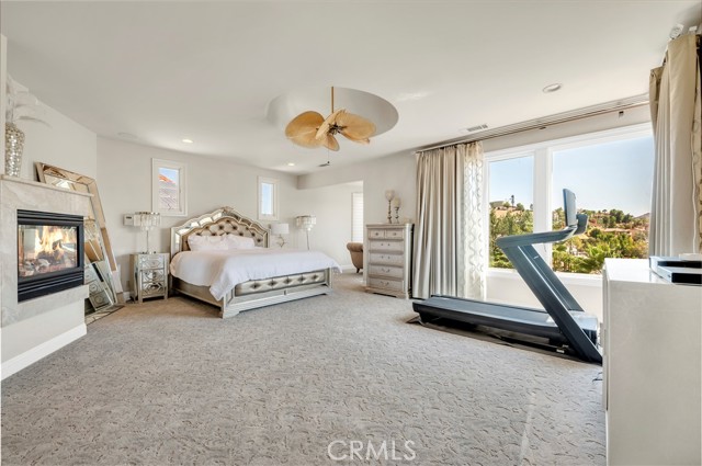 Detail Gallery Image 27 of 70 For 22166 W San Joaquin Dr, Canyon Lake,  CA 92587 - 5 Beds | 4/1 Baths