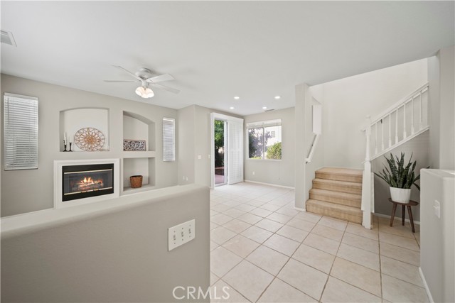 Detail Gallery Image 4 of 43 For 28412 Mayfair Dr, Valencia,  CA 91354 - 3 Beds | 2/1 Baths