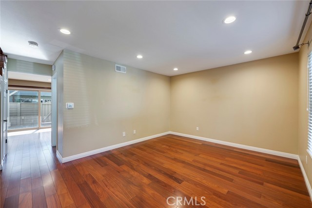 Detail Gallery Image 9 of 27 For 5448 E Candlewood Cir #17,  Anaheim,  CA 92807 - 3 Beds | 1/1 Baths
