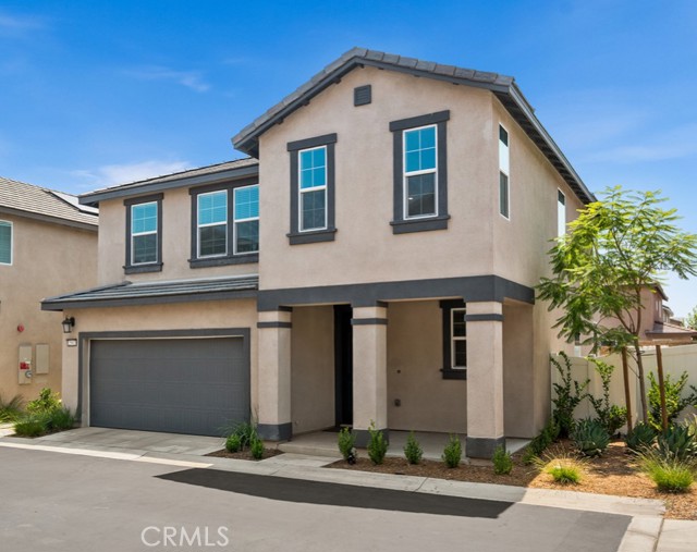 Detail Gallery Image 2 of 50 For 2502 Gunner Ridge Way, Rialto,  CA 92377 - 3 Beds | 2/1 Baths