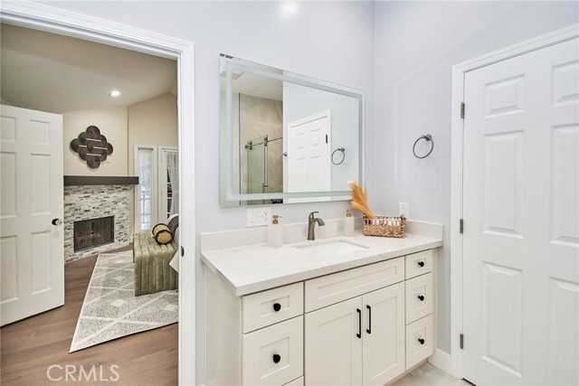 Detail Gallery Image 17 of 46 For 950 S Rim Crest Dr, Anaheim Hills,  CA 92807 - 2 Beds | 2/1 Baths