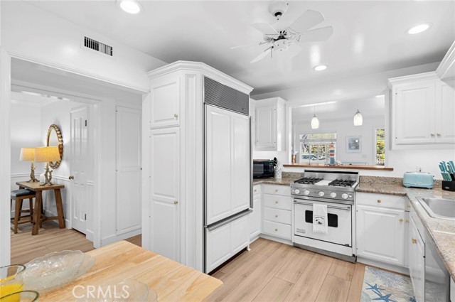 Detail Gallery Image 15 of 40 For 117 Amethyst Ave, Newport Beach,  CA 92662 - 3 Beds | 2 Baths