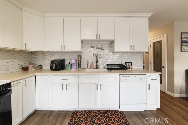 8963 Bold Ruler Lane, Jurupa Valley CA: https://media.crmls.org/medias/05f92c5f-2bb2-4737-90ff-dfc25fef38c0.jpg