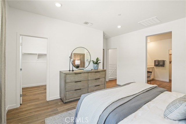 Detail Gallery Image 12 of 18 For 27306 Bear Creek Ln, Valencia,  CA 91381 - 3 Beds | 3/1 Baths