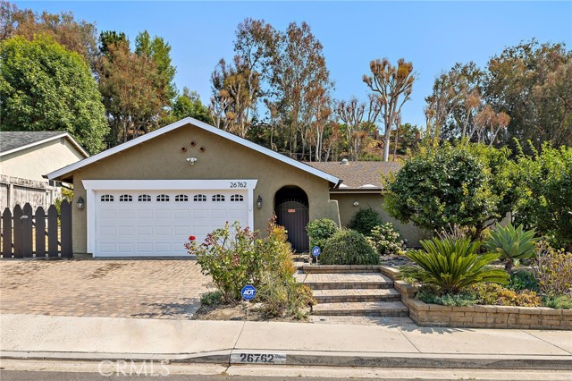 26762 Via Zaragosa, Mission Viejo CA: https://media.crmls.org/medias/05f9682a-42c7-419d-a5e6-2a2f2db8ce5b.jpg