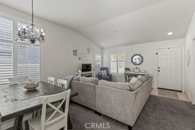 Detail Gallery Image 13 of 44 For 565 Rosalinda Dr, Oxnard,  CA 93030 - 3 Beds | 2 Baths