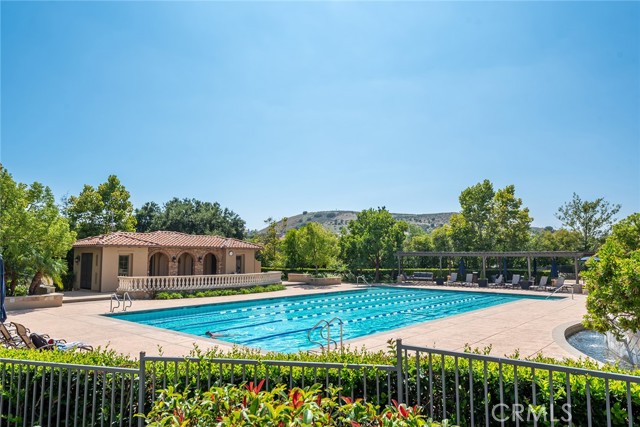 25551 Prado De Las Flores, Calabasas CA: https://media.crmls.org/medias/05f9bf6e-e985-4ed4-ad13-5b4ee7dfe3e6.jpg